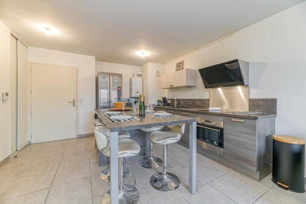 Bel Appartement-Garage Prive-Balcon-Wifi Fibre Rhut Eksteriør bilde