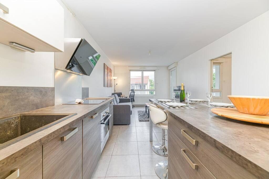 Bel Appartement-Garage Prive-Balcon-Wifi Fibre Rhut Eksteriør bilde